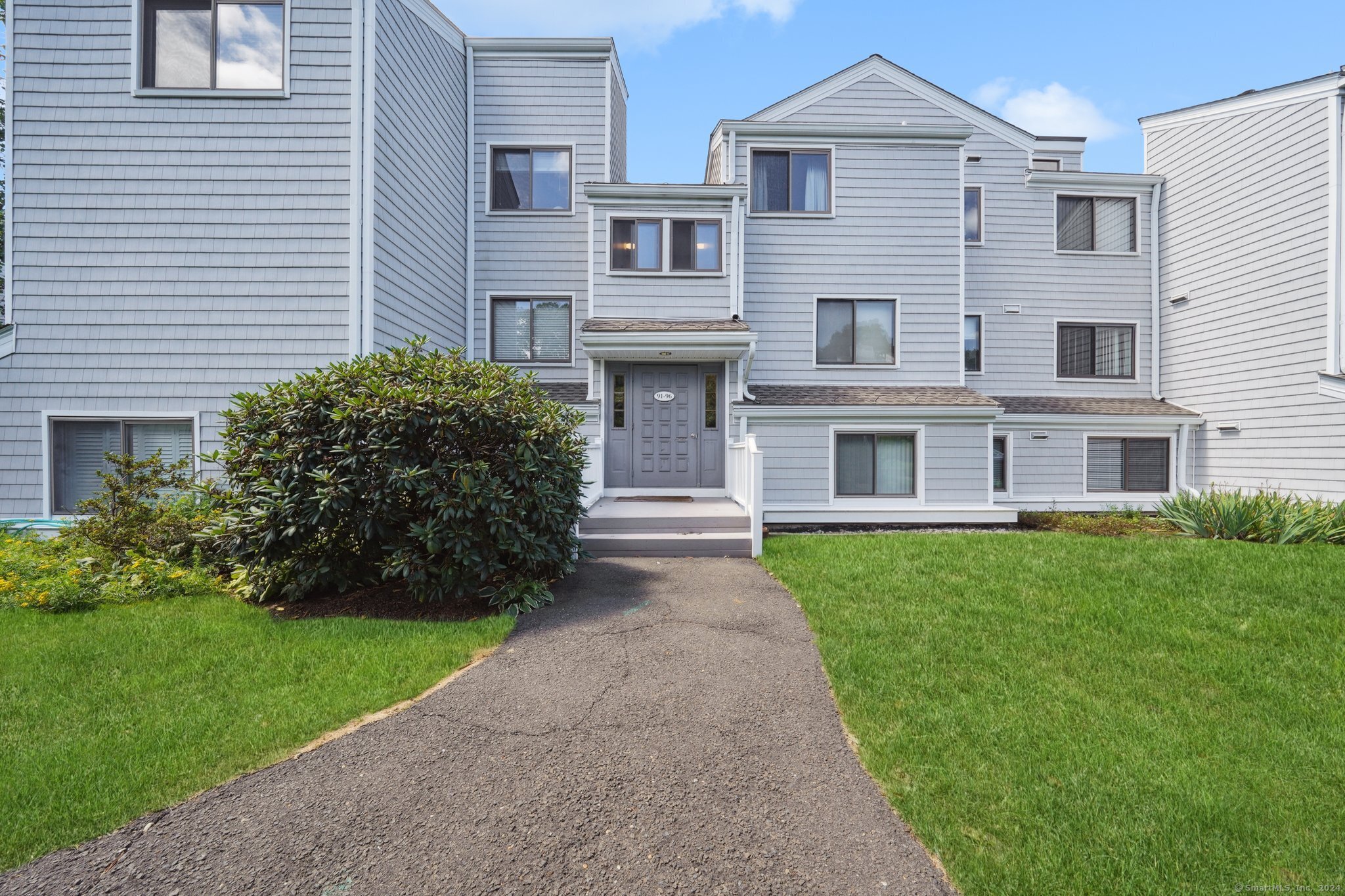 Property for Sale at 93 Rowayton Woods Drive 93, Norwalk, Connecticut - Bedrooms: 2 
Bathrooms: 1 
Rooms: 4  - $425,000