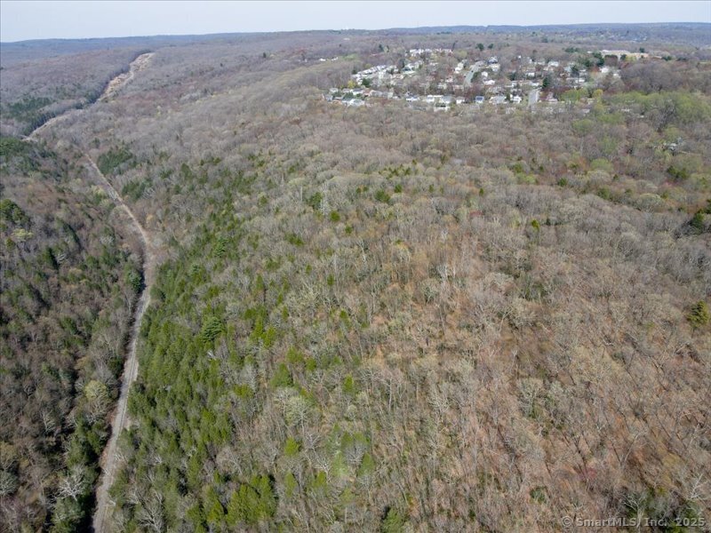 Hayfield/greystone Road, Waterbury, Connecticut image 8