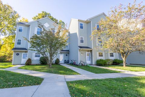 Photo of 1655 N Colony Road #4002, Meriden, CT 06450 (MLS # 24134285)