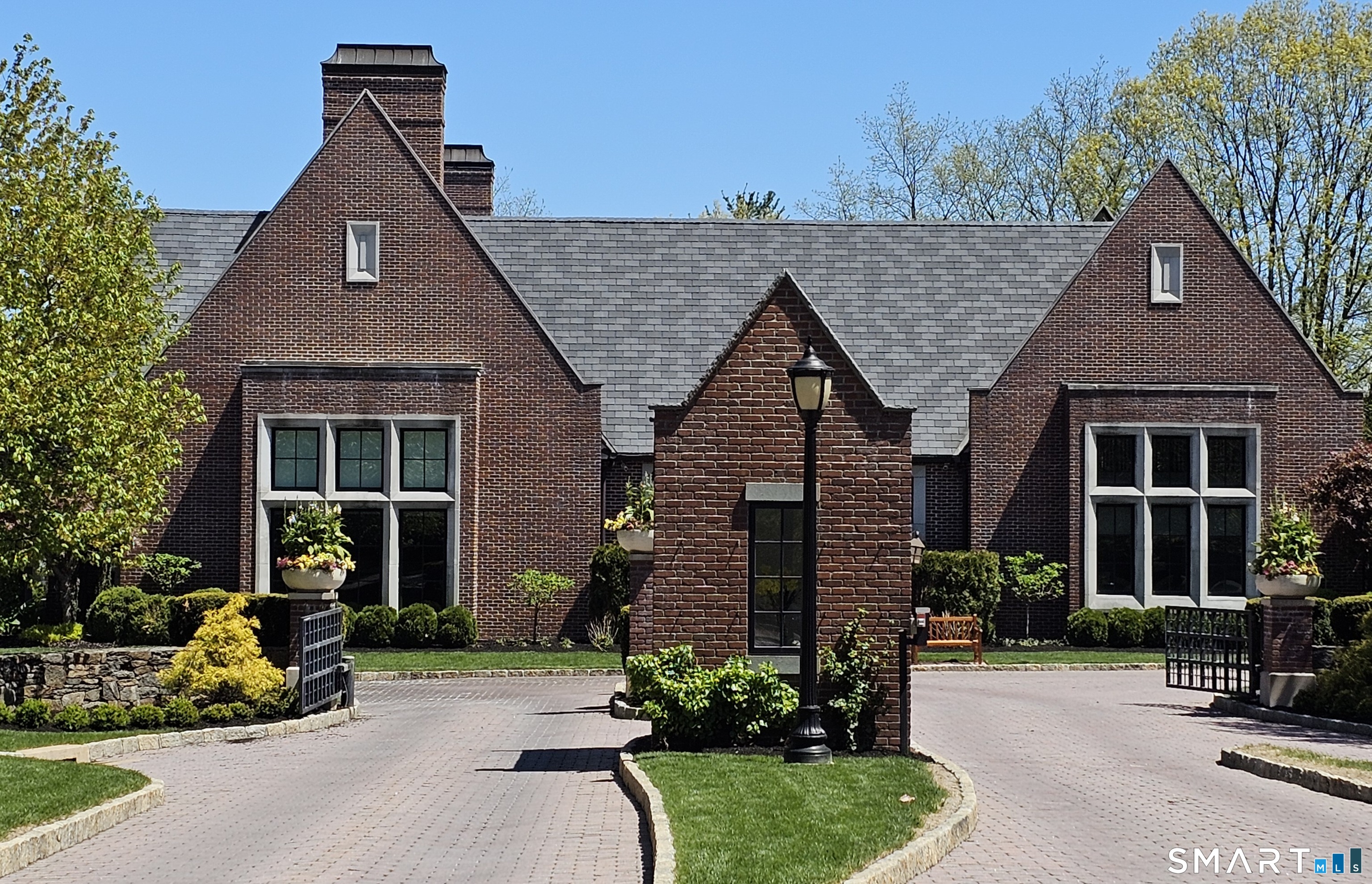 77 Havemeyer Lane 310