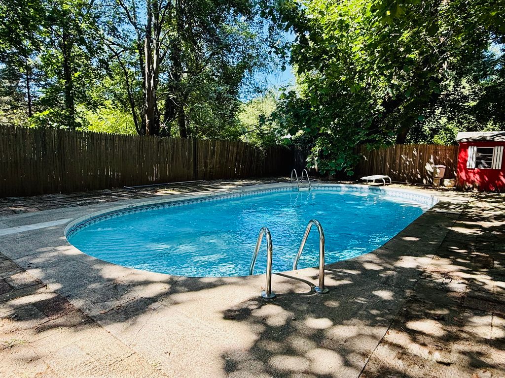 Photo of 27 Stonecrop Road, Norwalk, CT 06851 (MLS # 24105569)