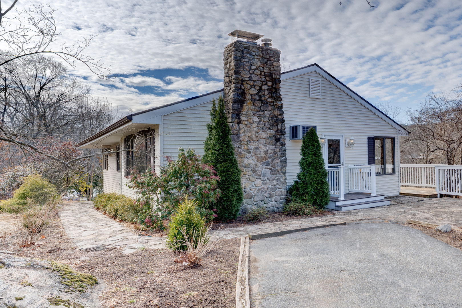 Photo 1 of Upper Pattagansett Road, East Lyme, Connecticut, $474,900, Web #: 24079714