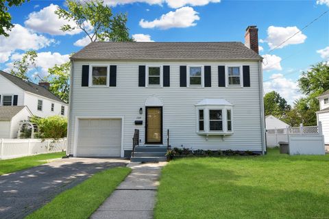 Photo of 1729 Boulevard, West Hartford, CT 06107 (MLS # 24174549)