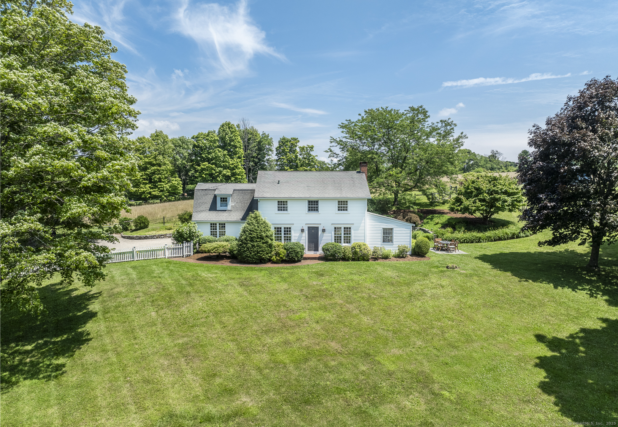 Bridgewater, Connecticut 06752, United States, 4 Bedrooms Bedrooms, ,3 BathroomsBathrooms,Residential,Pending,111517