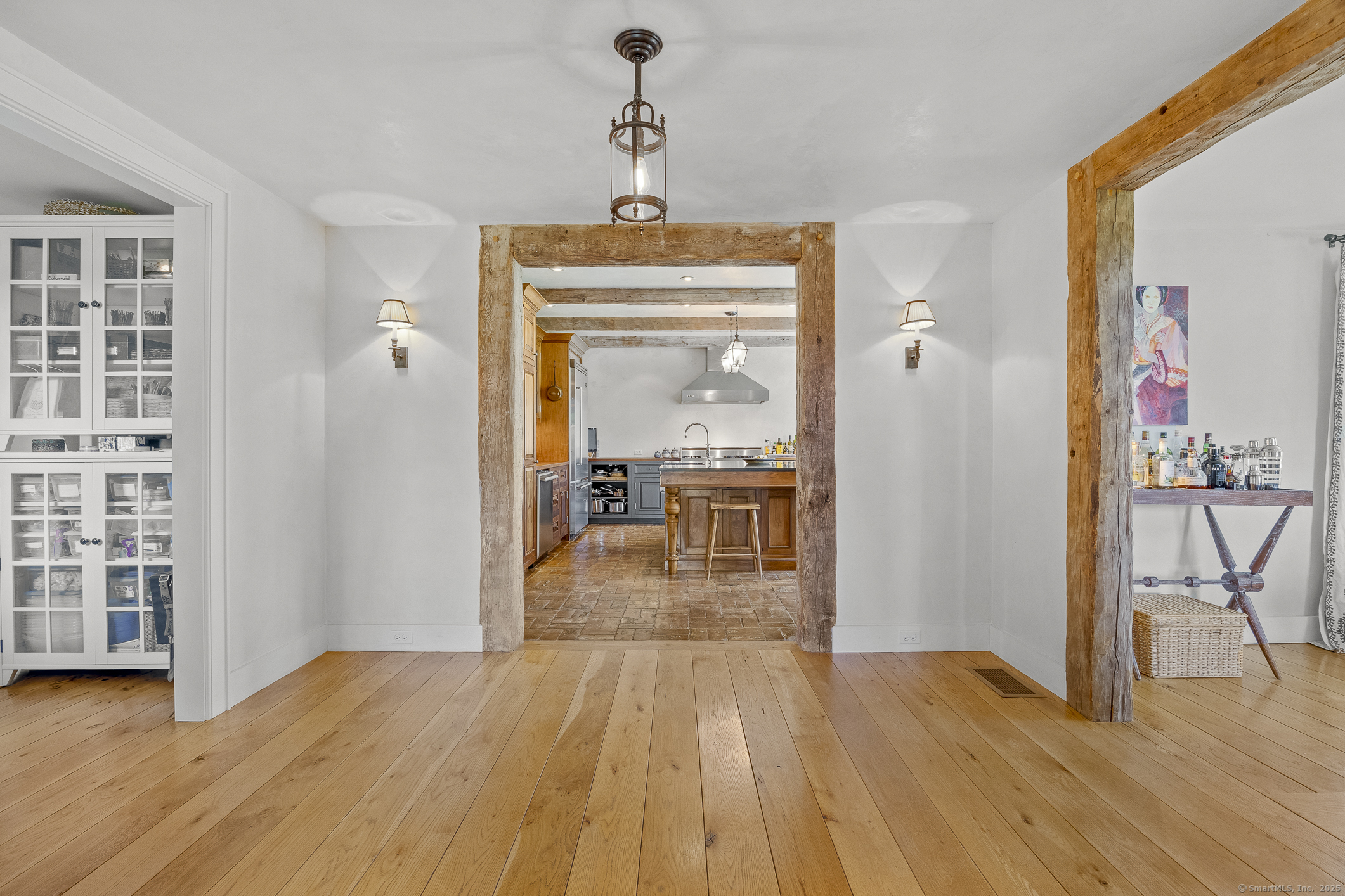 Bridgewater, Connecticut 06752, United States, 4 Bedrooms Bedrooms, ,3 BathroomsBathrooms,Residential,Pending,111517