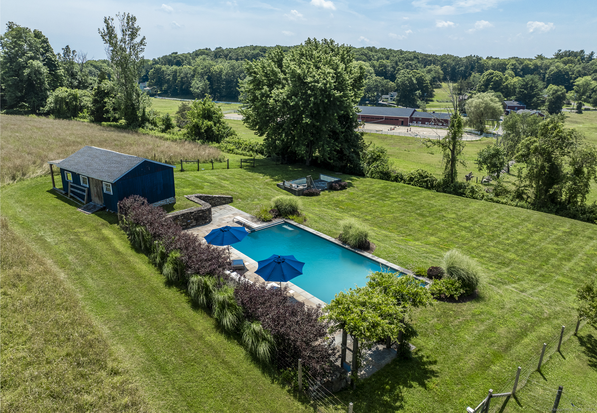 Bridgewater, Connecticut 06752, United States, 4 Bedrooms Bedrooms, ,3 BathroomsBathrooms,Residential,Pending,111517