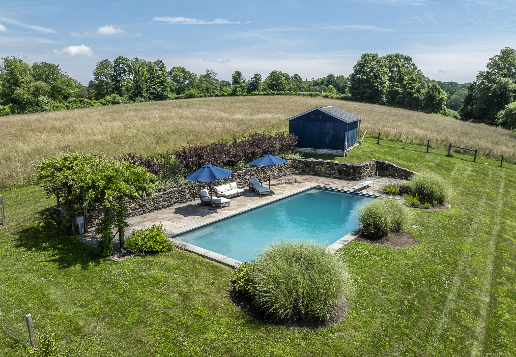 Bridgewater, Connecticut 06752, United States, 4 Bedrooms Bedrooms, ,3 BathroomsBathrooms,Residential,Pending,111517