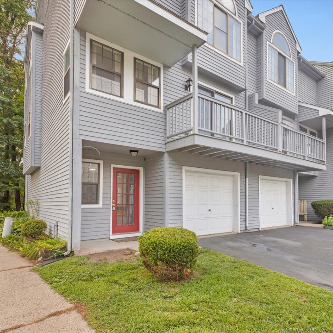 Property for Sale at 6 Village View Terrace 6, Meriden, Connecticut - Bedrooms: 2 
Bathrooms: 2 
Rooms: 5  - $239,900