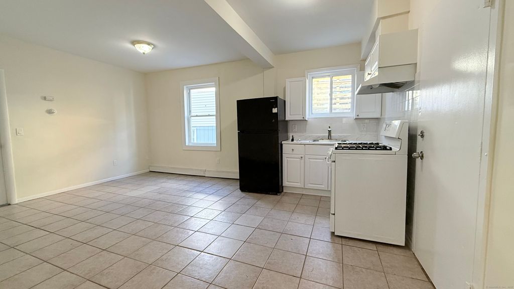 Photo of 236 Greenwich Avenue #5, Stamford, CT 06902 (MLS # 24163473)