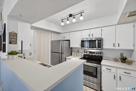 Tiny photo for 74 Crown Knoll Court #APT 162, Groton, CT 06340 (MLS # 24153799)