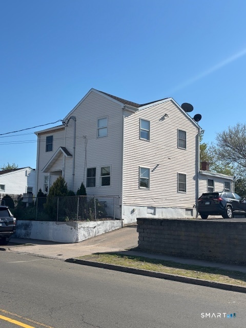 142 Front Avenue