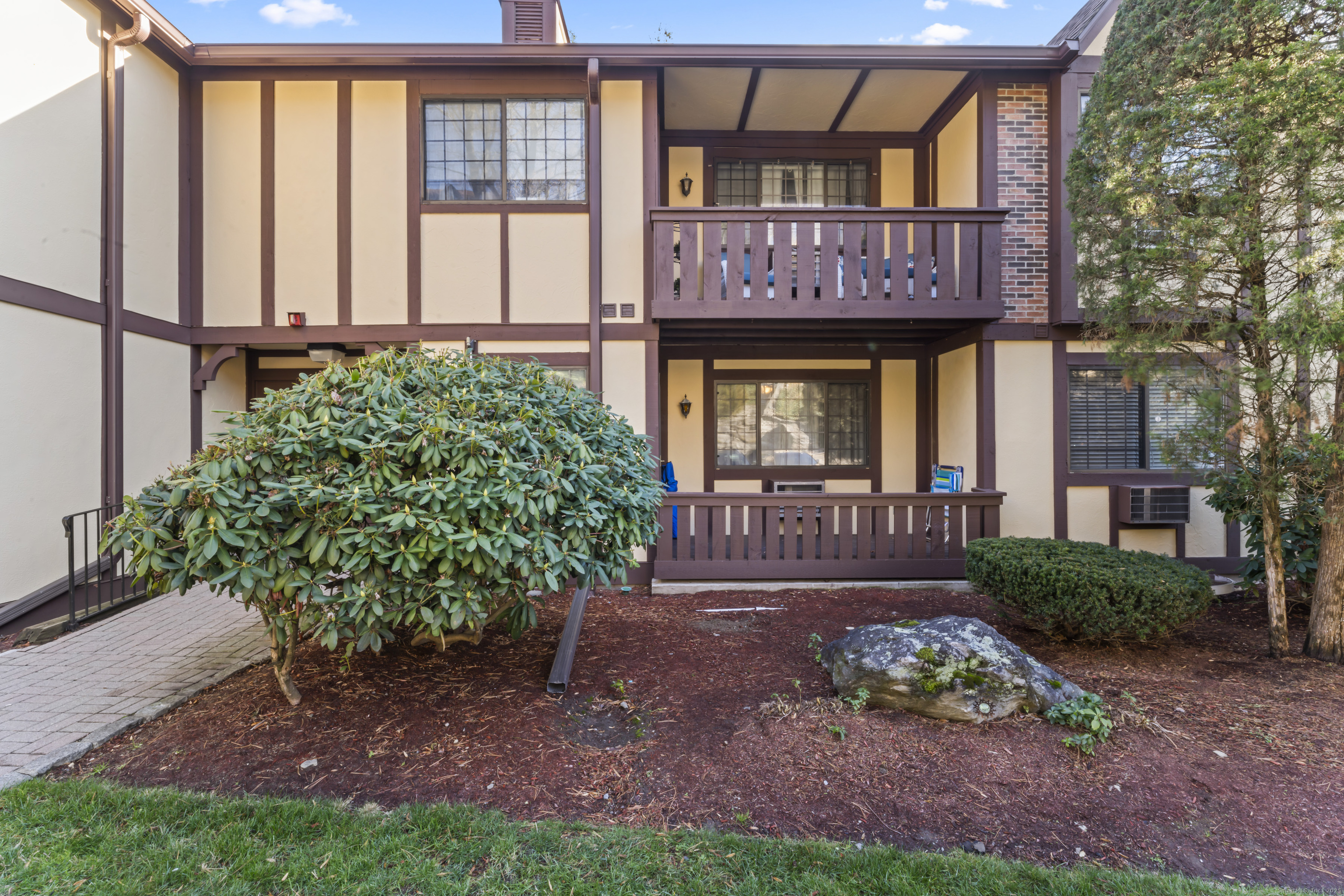 125 Warner Hill Road 80