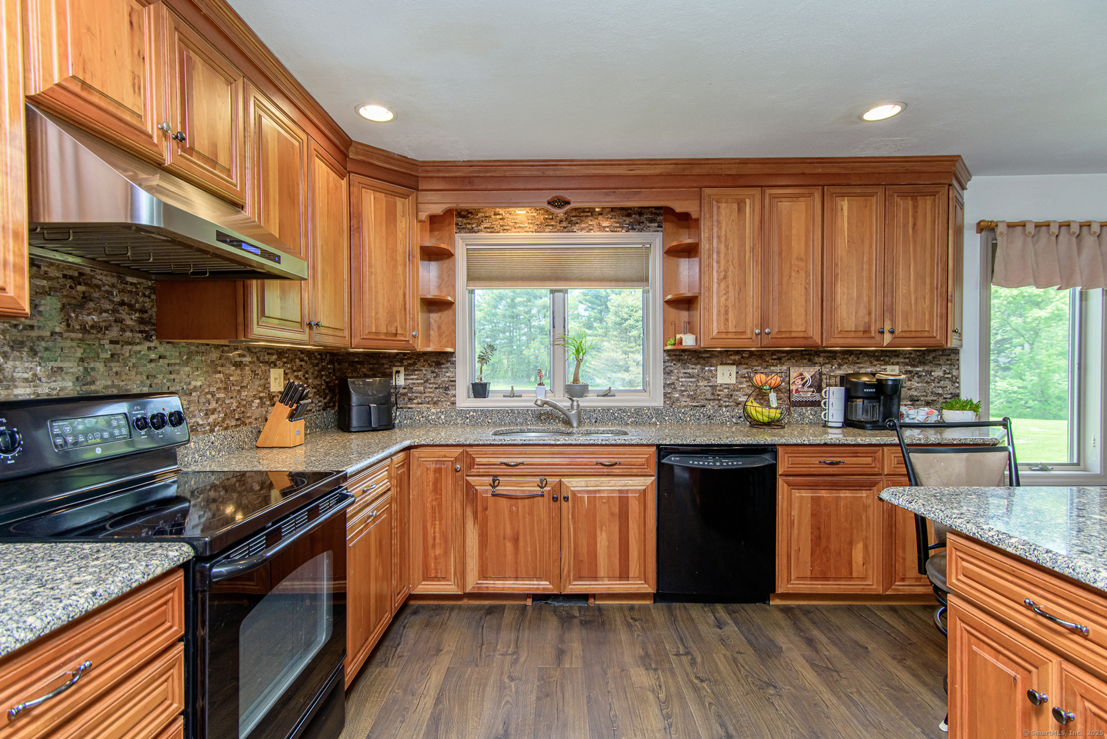 449 E Thompson Road, Thompson, Connecticut image 3