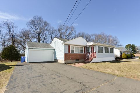 135 Anthony Drive, Bristol, CT 06010 - MLS#: 24081945