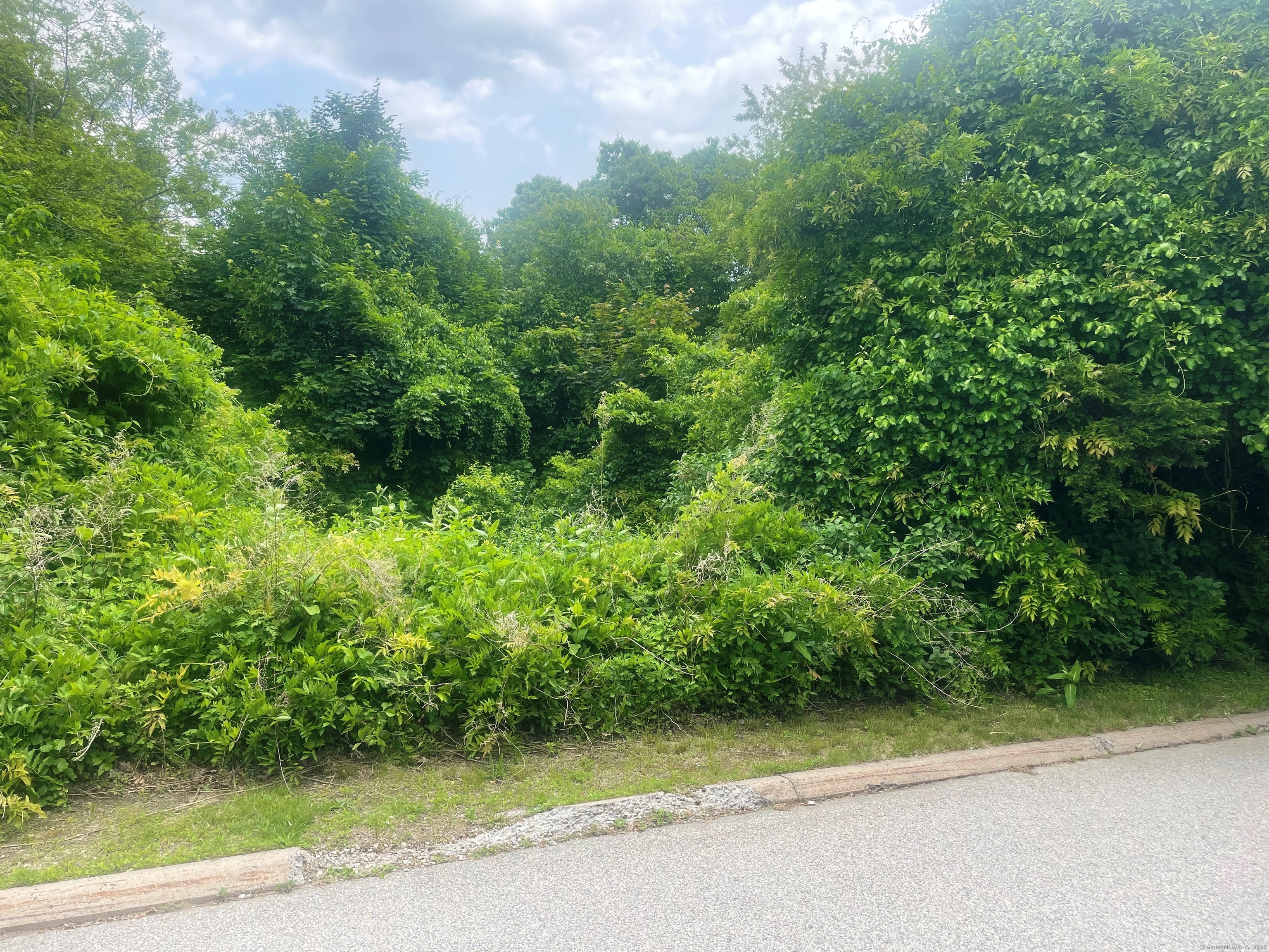 Wilcox Court, Waterford, Connecticut -  - 