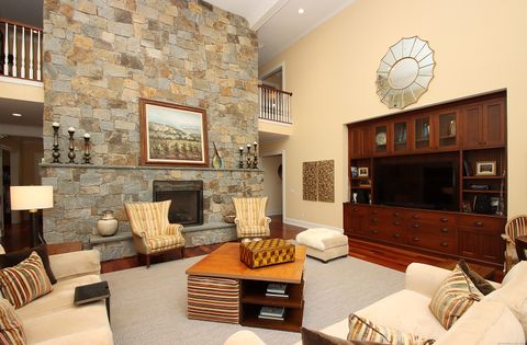 Tiny photo for 25 Sky View Drive, Avon, CT 06001 (MLS # 24104888)