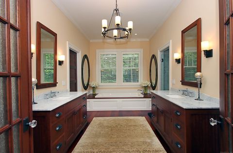 Tiny photo for 25 Sky View Drive, Avon, CT 06001 (MLS # 24104888)