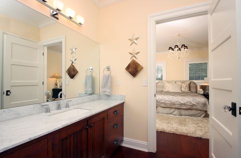 Tiny photo for 25 Sky View Drive, Avon, CT 06001 (MLS # 24104888)