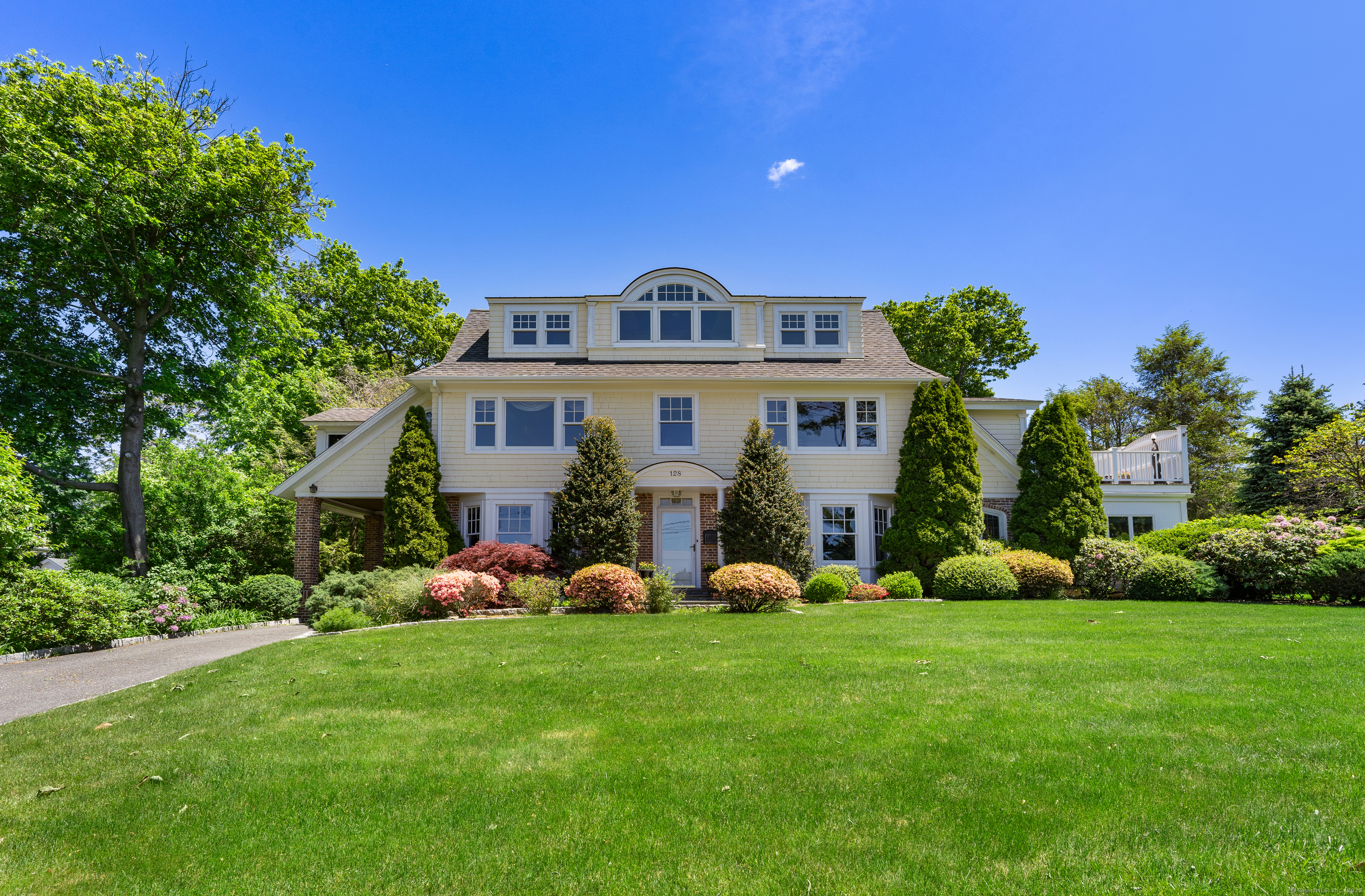 Property for Sale at Ocean Drive, Stamford, Connecticut - Bedrooms: 3 
Bathrooms: 4 
Rooms: 9  - $2,150,000