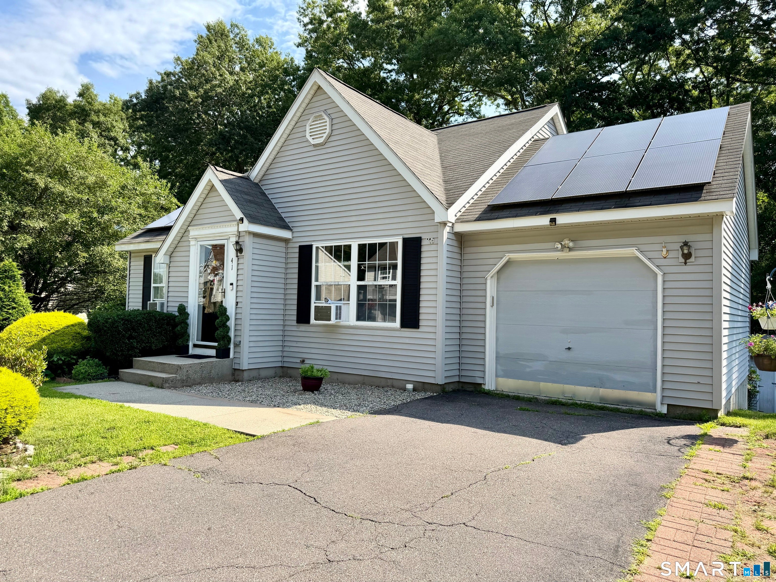 41 Hilltop Drive 48