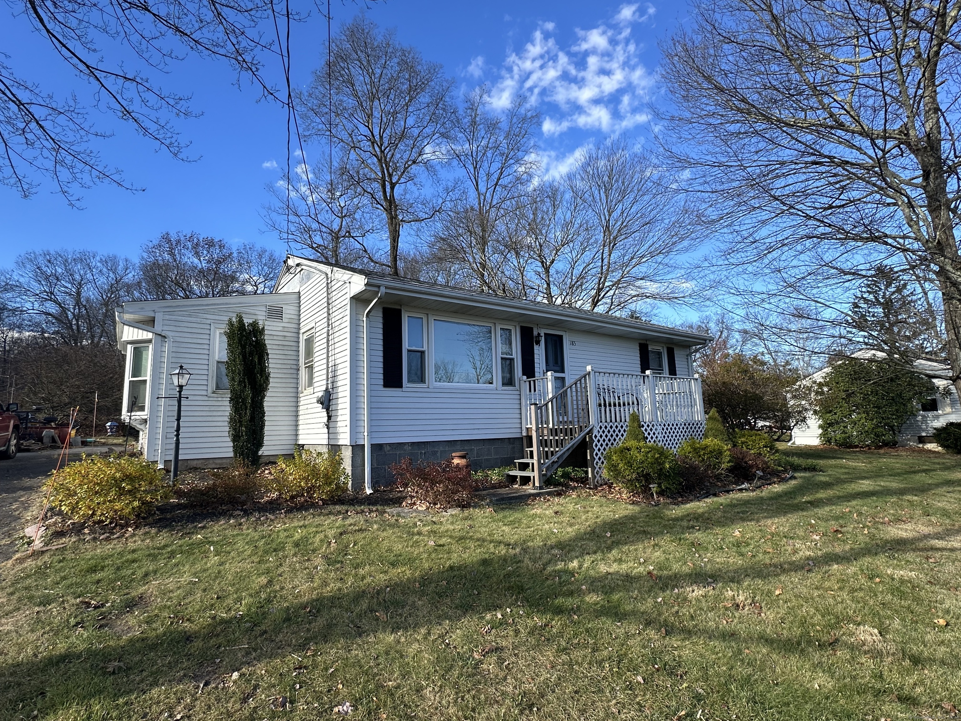 185 Campville Road, Litchfield, Connecticut - 3 Bedrooms  
1 Bathrooms  
6 Rooms - 