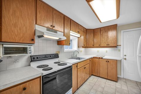 Tiny photo for 237 Boston Road, Middletown, CT 06457 (MLS # 24143133)