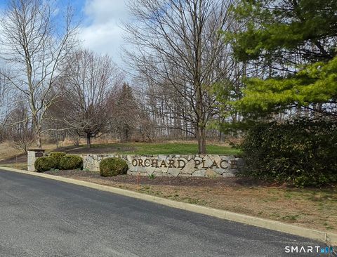 20 Orchard Street 112 Brookfield CT 06804