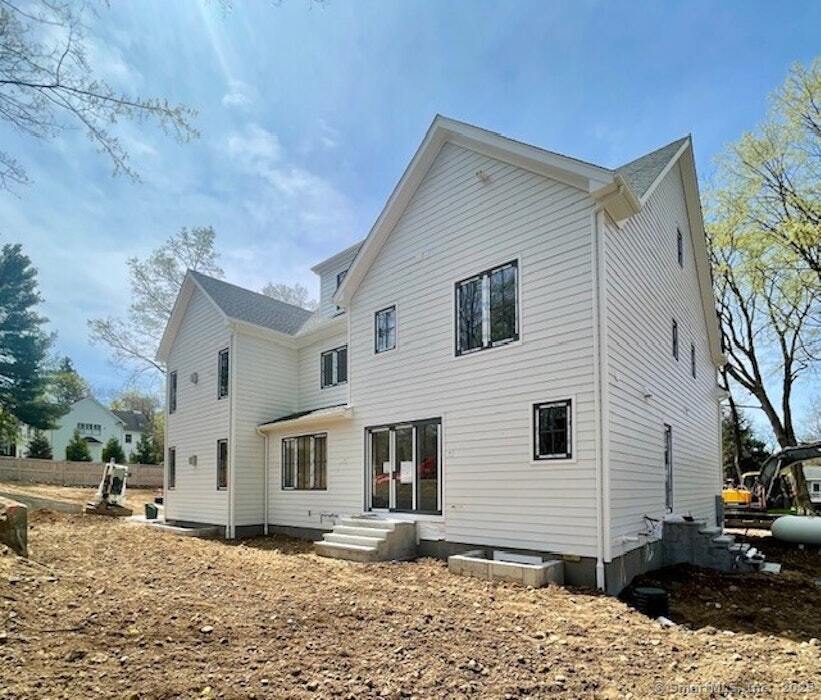 Compo Road, Westport, Connecticut - 6 Bedrooms  
7 Bathrooms  
15 Rooms - 