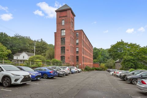 Tiny photo for 16 Vernon Avenue #APT 21, Vernon, CT 06066 (MLS # 24133418)