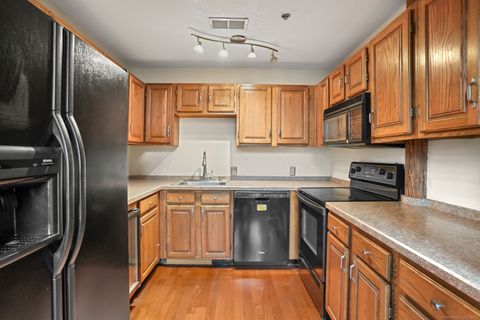 Tiny photo for 16 Vernon Avenue #APT 21, Vernon, CT 06066 (MLS # 24133418)