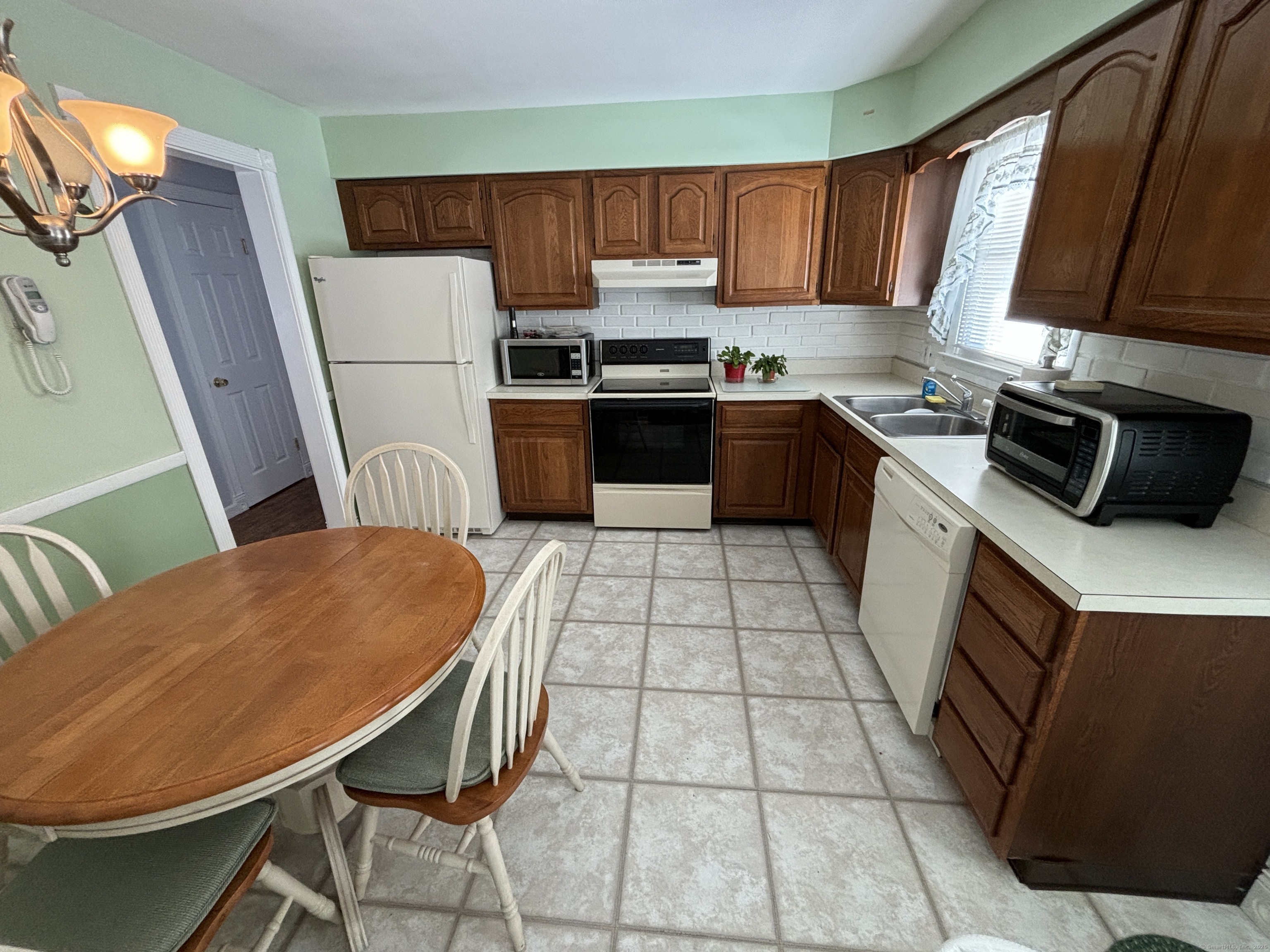 57 Andrews Road, Wolcott, Connecticut image 4