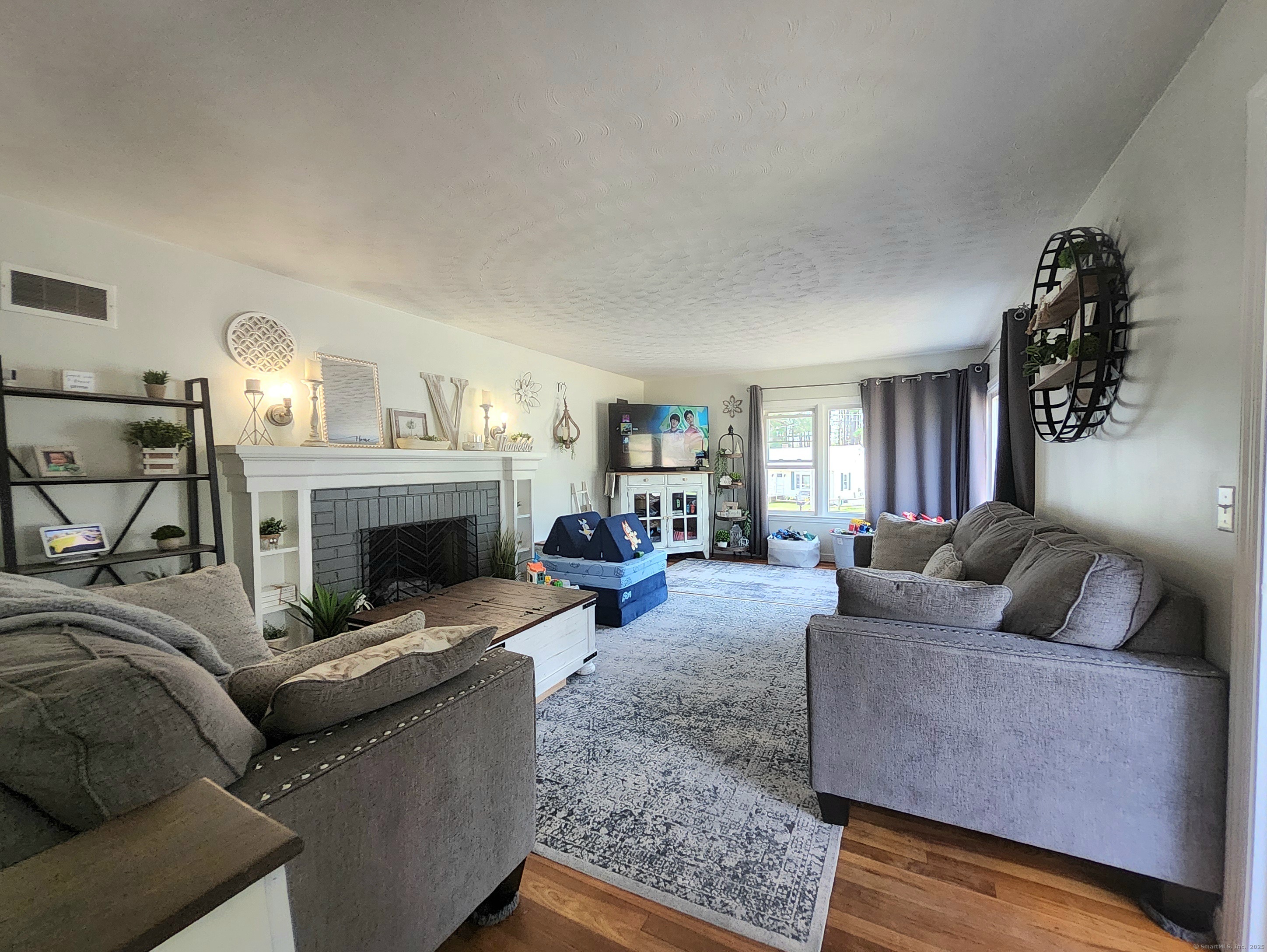 41 Elaine Street, Thompson, Connecticut image 4
