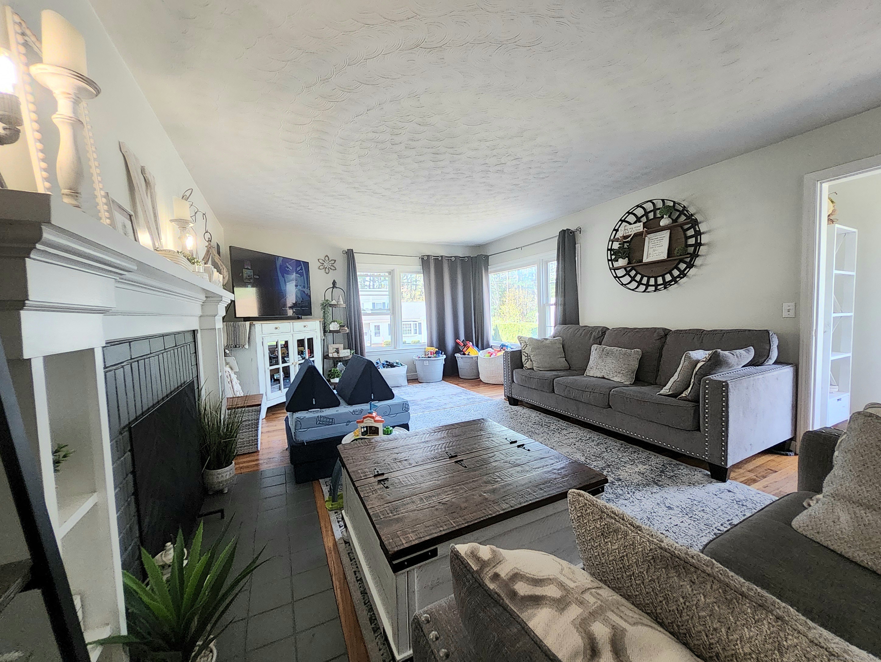 41 Elaine Street, Thompson, Connecticut image 5