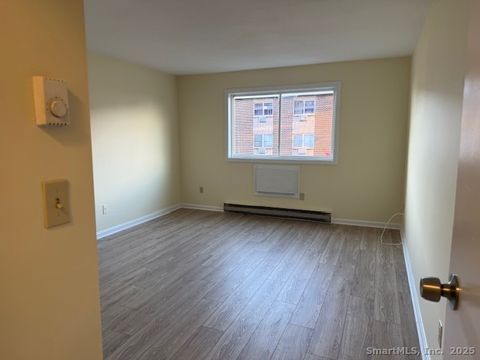 Tiny photo for 79 Claudia Drive #APT 354, West Haven, CT 06516 (MLS # 24143623)