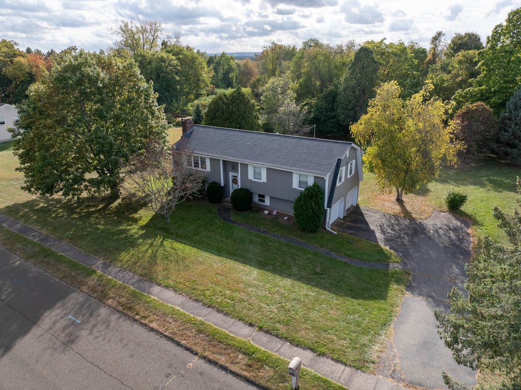 Photo of 82 Buena Vista Drive, Southington, CT 06479 (MLS # 24131921)