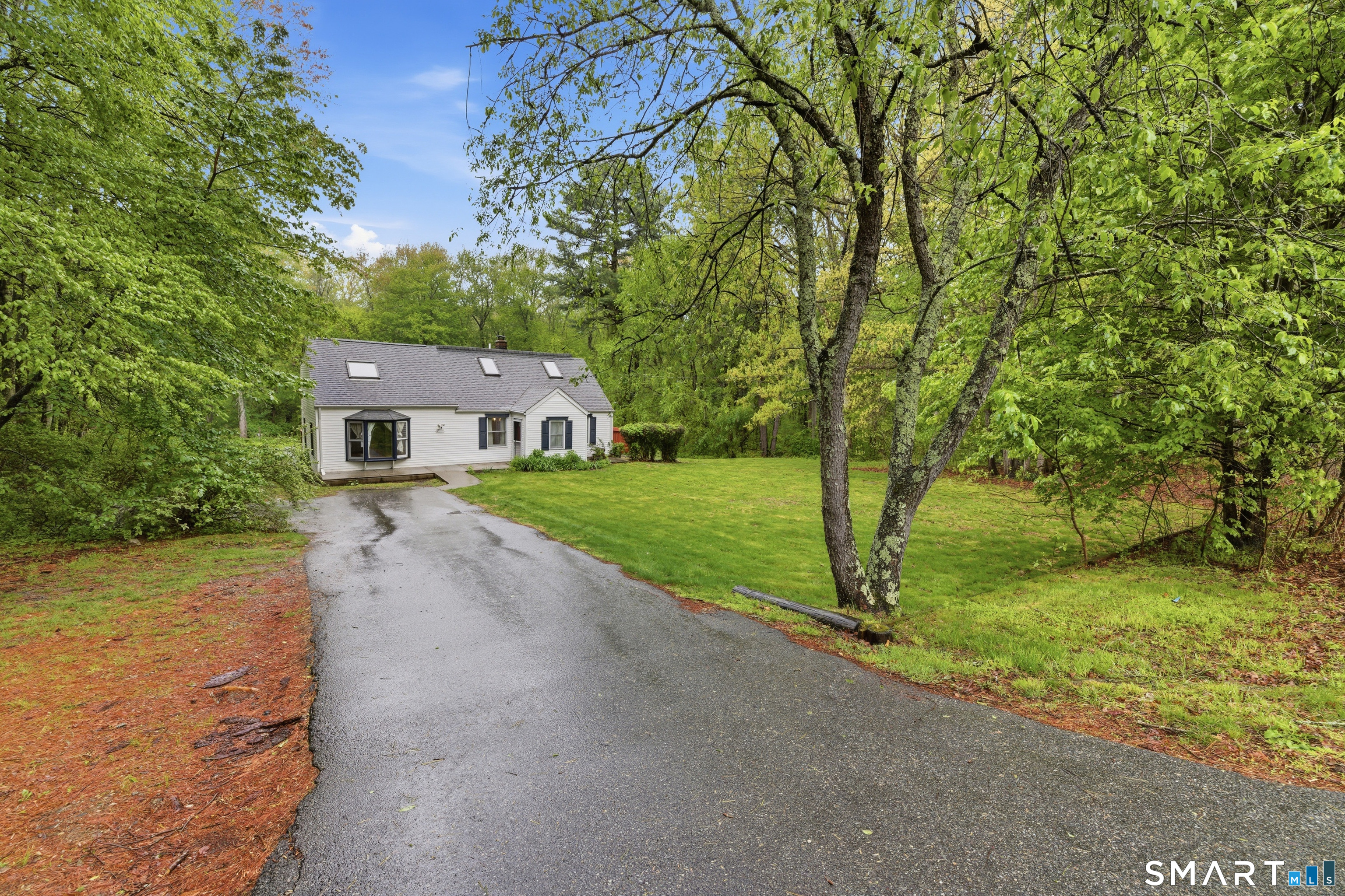 37 North Wawecus Hill Road
