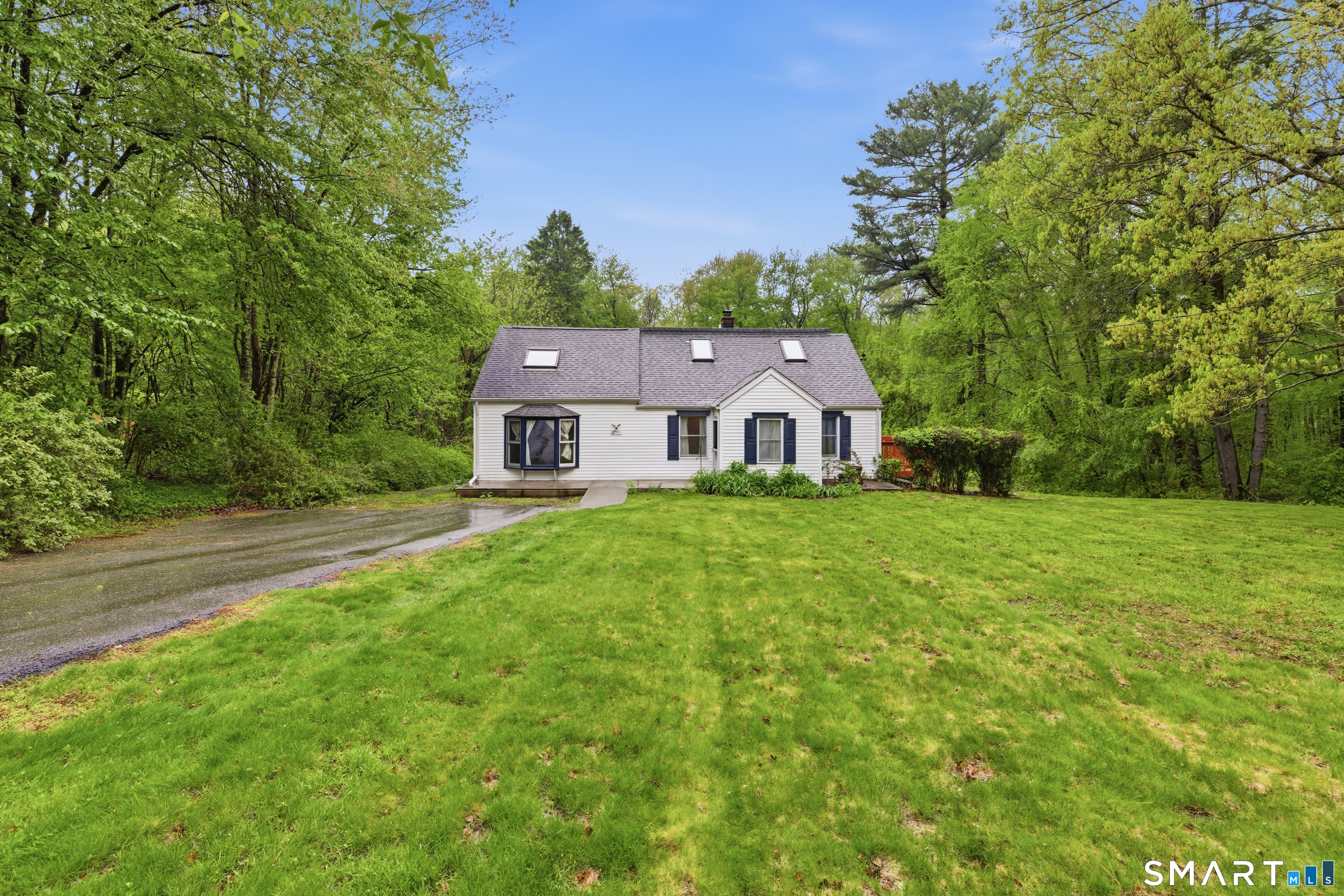 37 North Wawecus Hill Road
