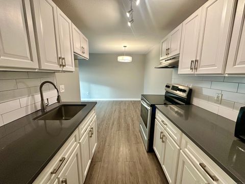 Tiny photo for 111 Sherbrooke Avenue #128, Hartford, CT 06106 (MLS # 24141047)