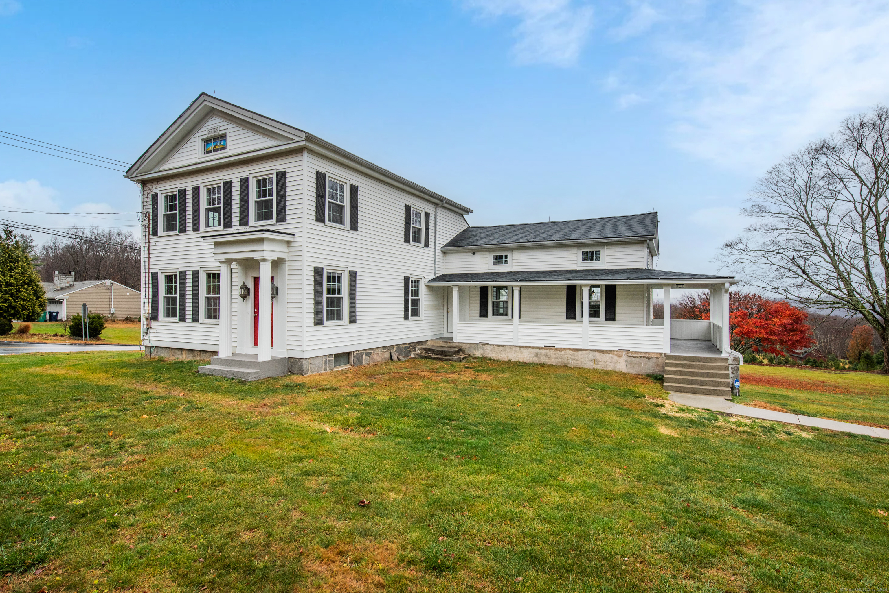 214 Chestnut Tree Hill Road, Oxford, Connecticut - 4 Bedrooms  
2 Bathrooms  
8 Rooms - 