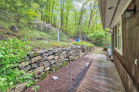 A home in New Milford