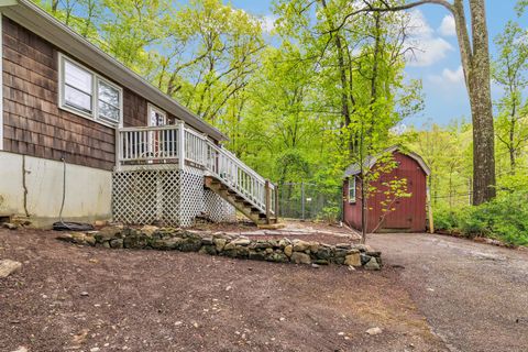 A home in New Milford