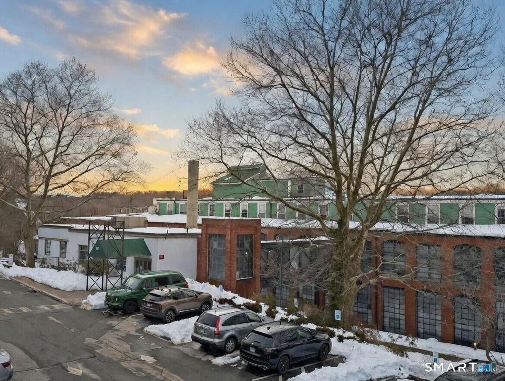 Photo of 68 Thermos Avenue #109D, Norwich, CT 06360 (MLS # 24157571)