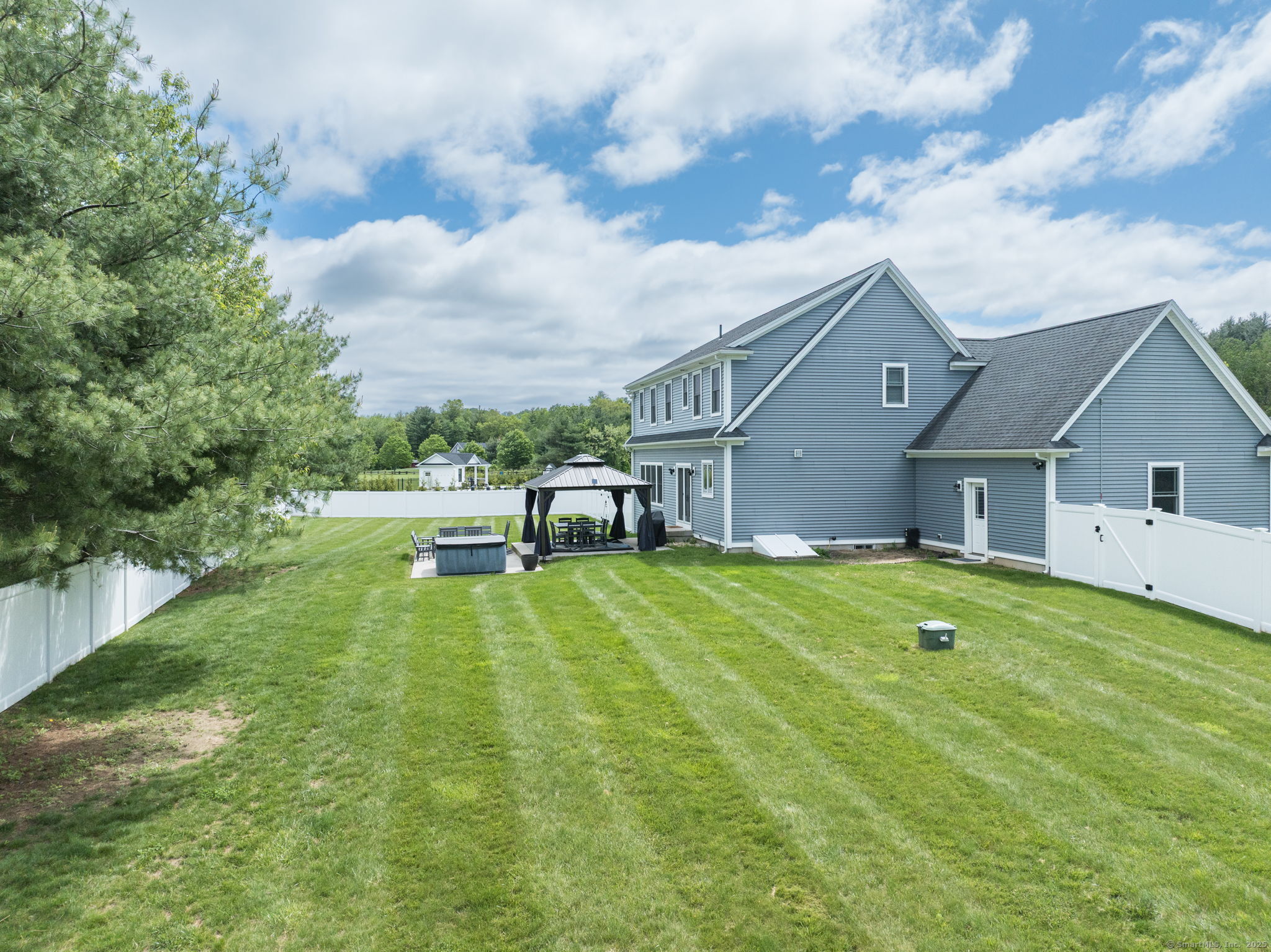 8 Stratton Farms Road, Suffield, Connecticut image 3