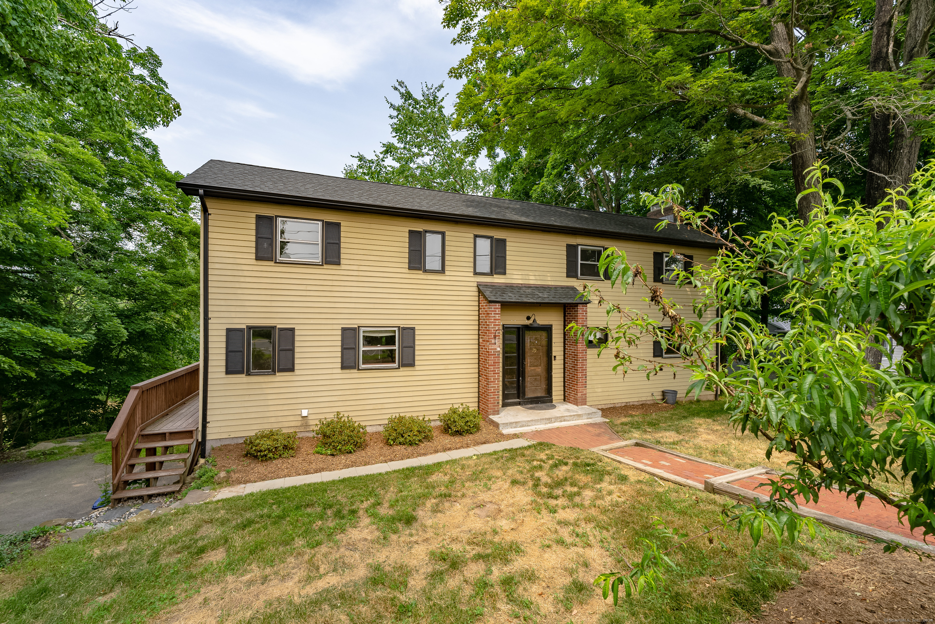 Property for Sale at 79 S Stone Street, Suffield, Connecticut - Bedrooms: 3 
Bathrooms: 3 
Rooms: 7  - $419,900