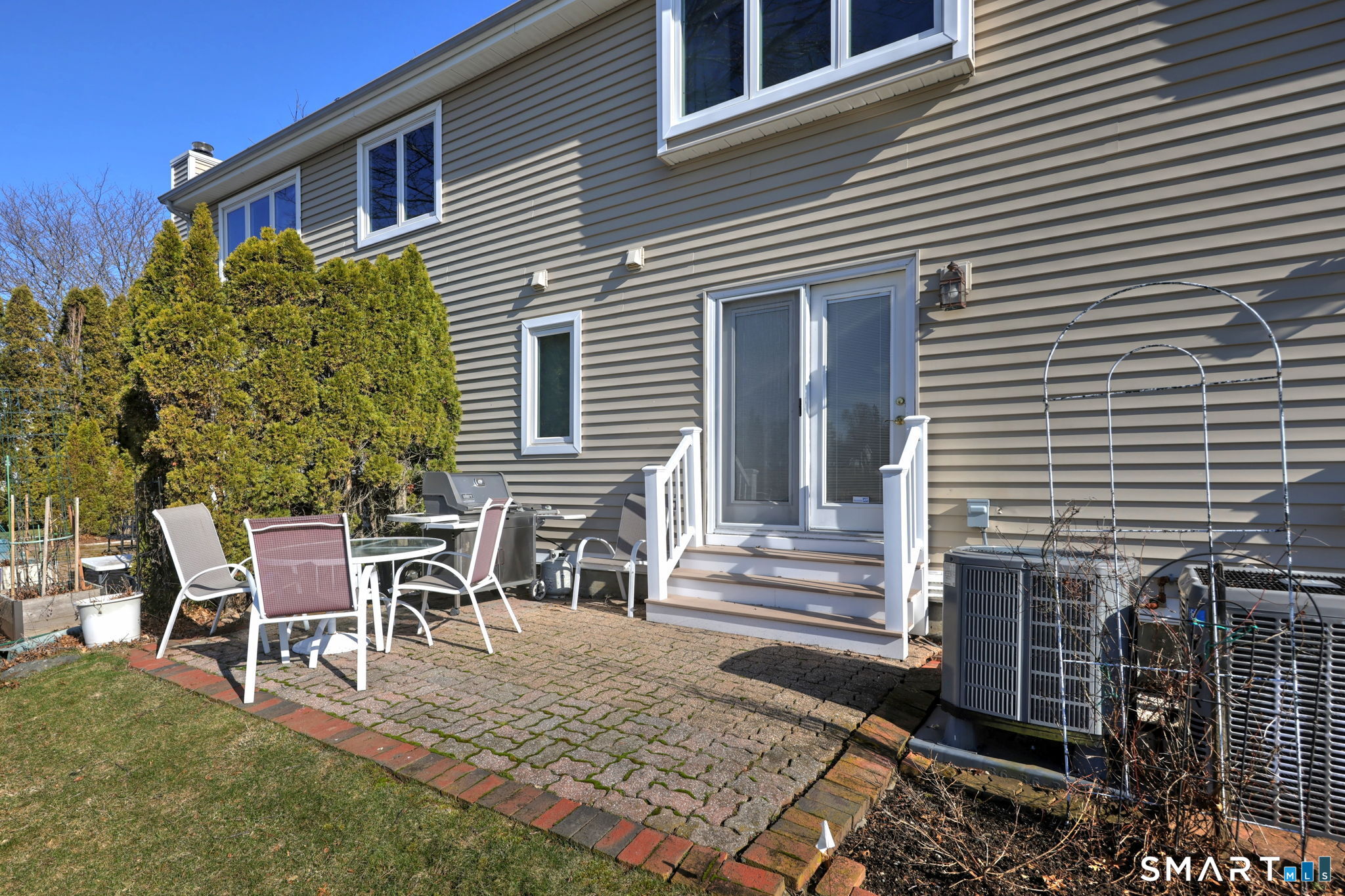 76 SANDPIPER Crescent