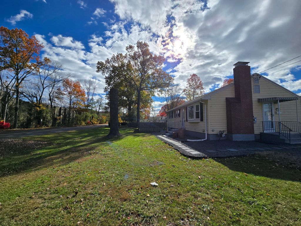 Photo of 559 Mountain Road, Newington, CT 06111 (MLS # 24141282)