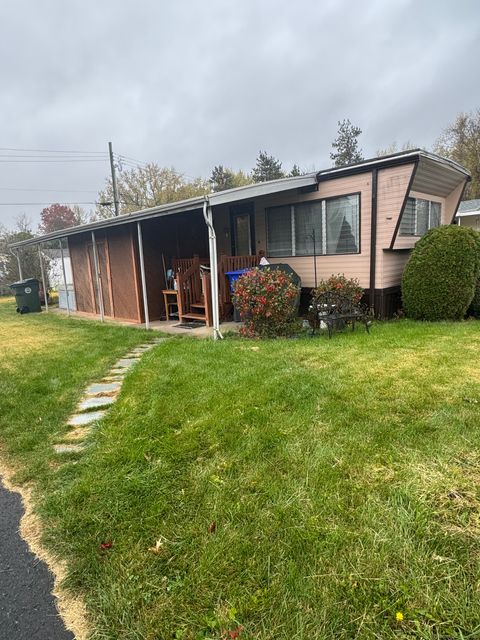 11 Cherokee Road East Hartford CT 06118