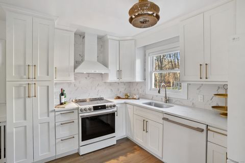 Tiny photo for 132 Toll House Lane, Fairfield, CT 06825 (MLS # 24145257)