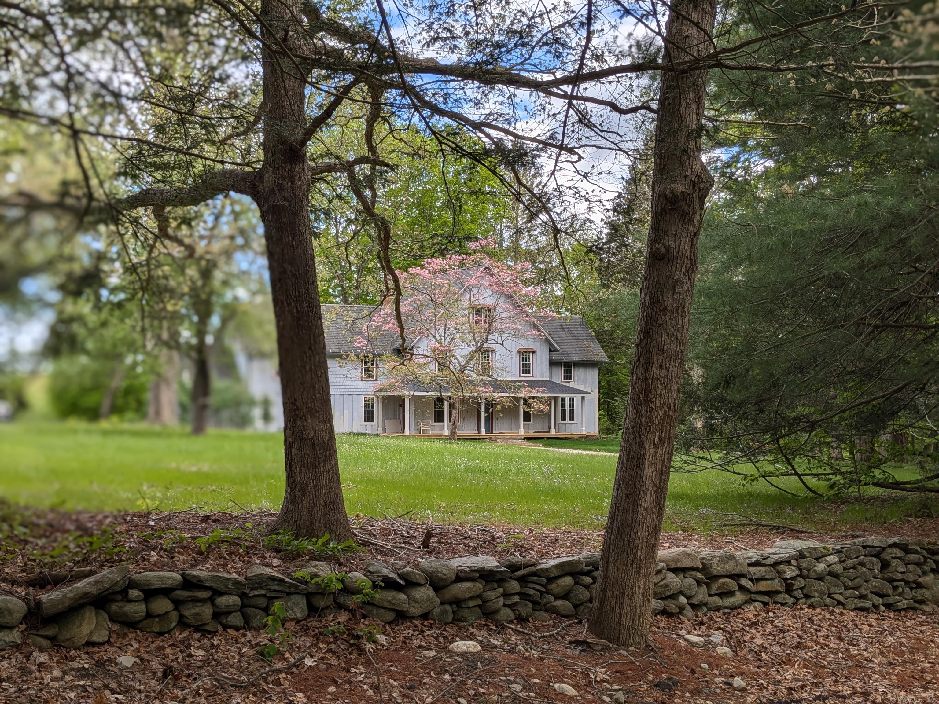 Station Road, Scotland, Connecticut - 3 Bedrooms  
2 Bathrooms  
5 Rooms - 
