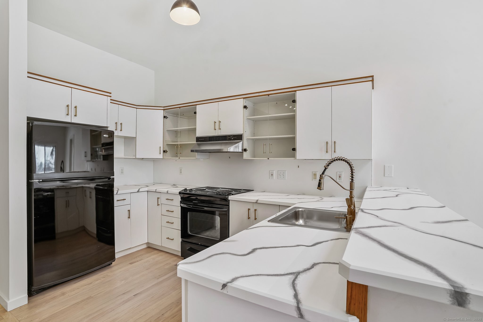25 Nettleton Court, Shelton, Connecticut image 3